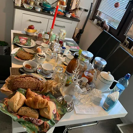 ベッド・アンド・ブレックファスト Casa Wellness Am Wald 140 Qm & Wellness 4*