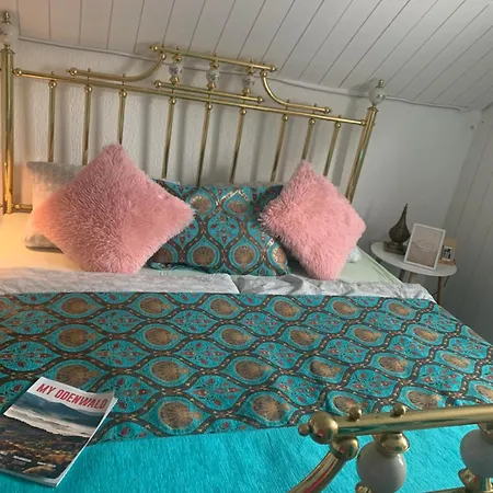 Bed & Breakfast Casa Wellness Am Wald 140 Qm & Wellness Mörlenbach